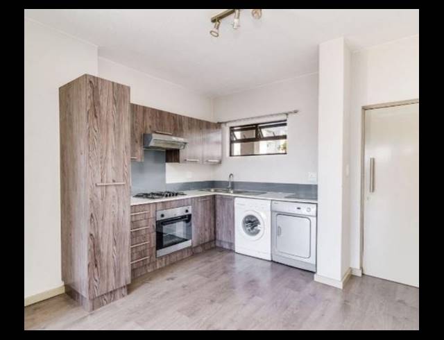 2 BEDROOM APARTMENT FOR SALE IN LONEHILL